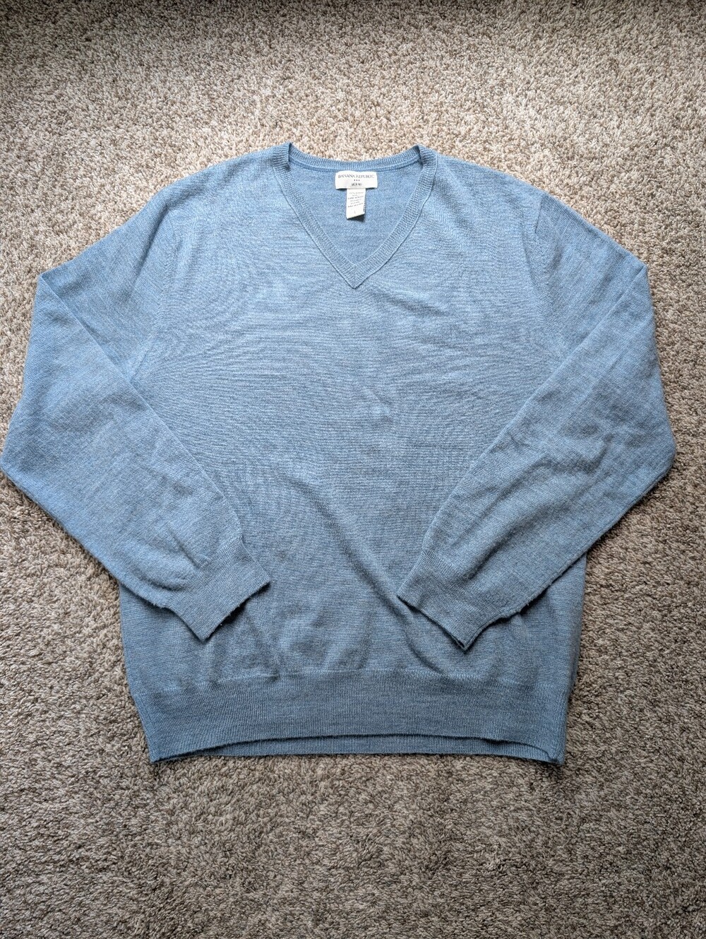 Banana Republic Merino Wool V-Neck Men’s Sweater - Light Blue Sz L Classic Prep